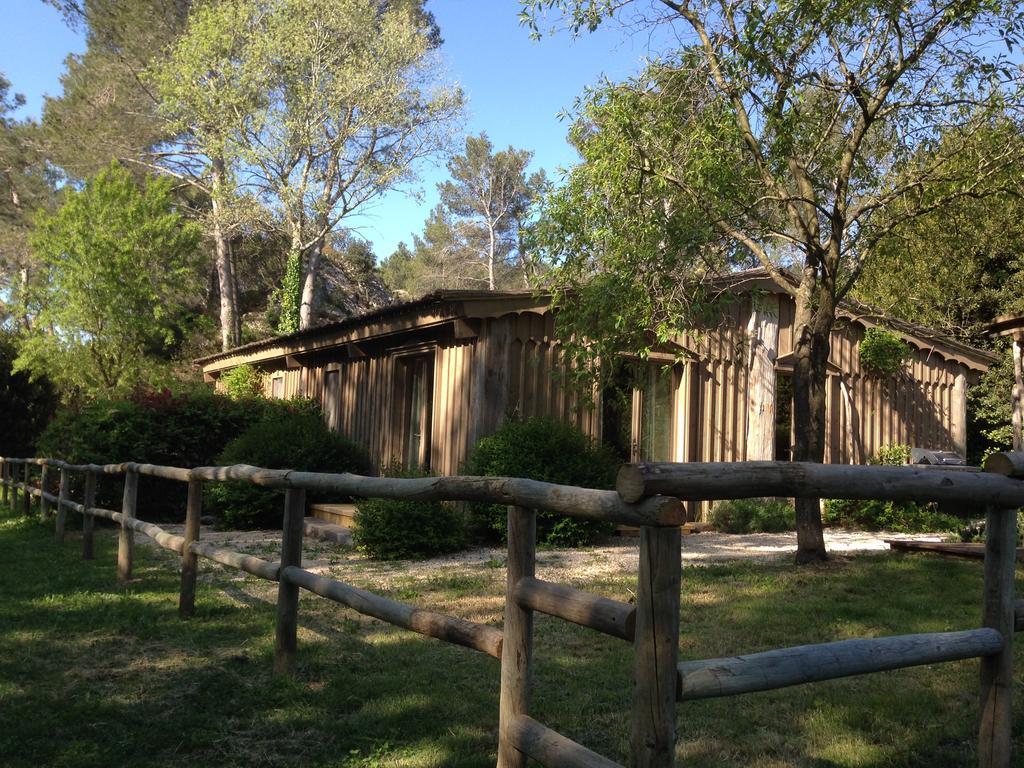Cabane De La Leque Fontvieille Eksteriør bilde